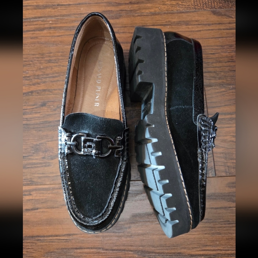 Donald Pliner 7M Black Suede & Patent Leather Lug Sole Loafers Gunmetal Horsebit - Picture 4 of 11
